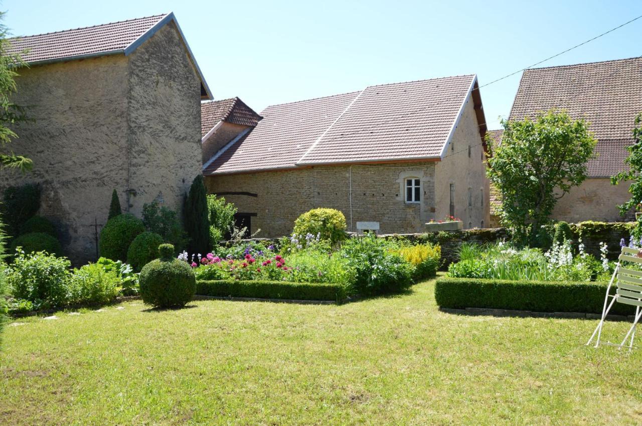 La Ferme Aux Glycines Hotel Aillevans Екстериор снимка
