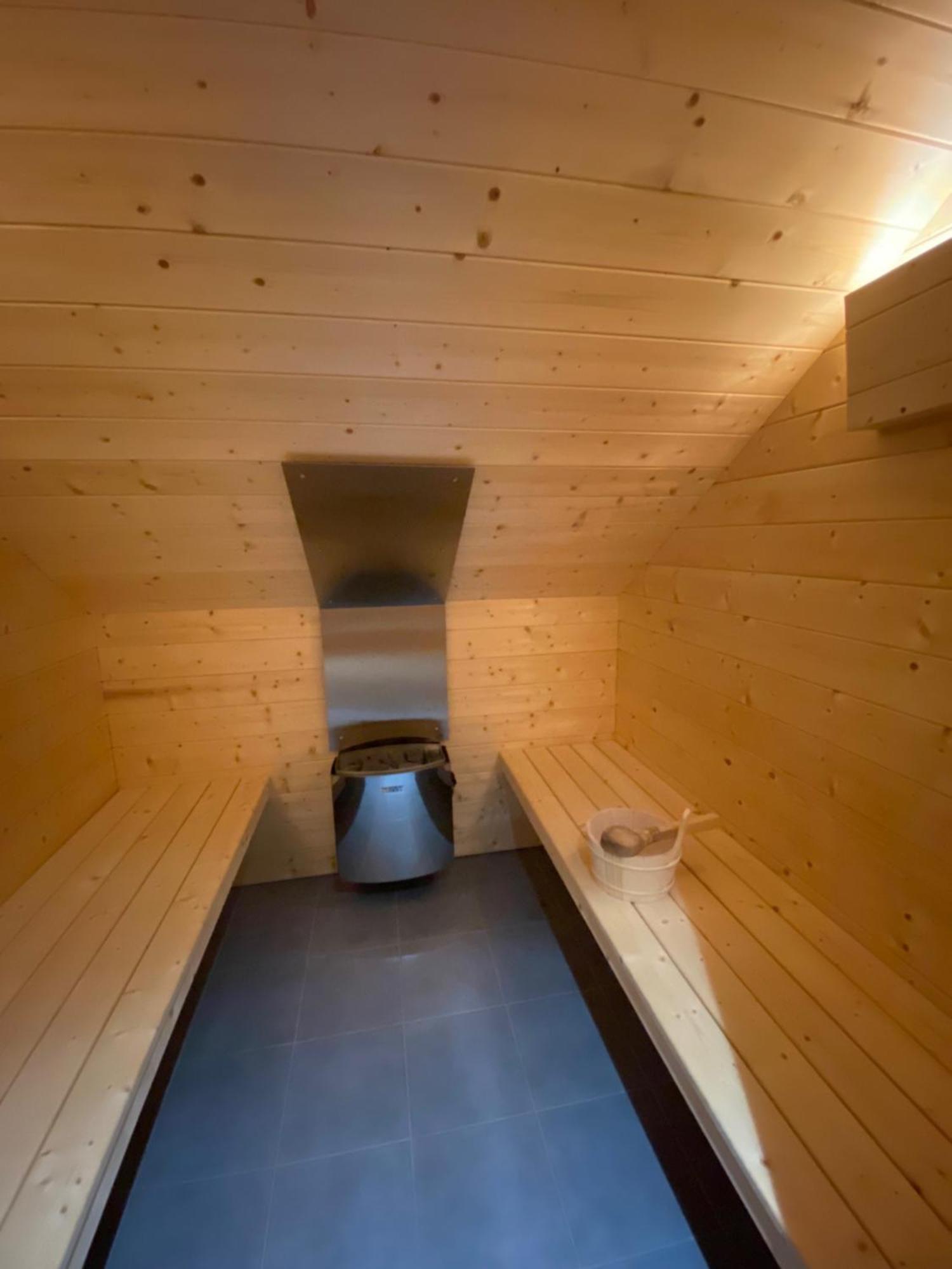 La Ferme Aux Glycines Hotel Aillevans Екстериор снимка